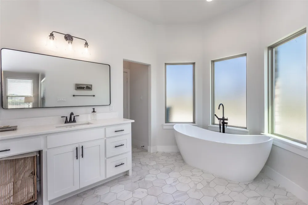 24 Dove Landing Valley View, TX 76272