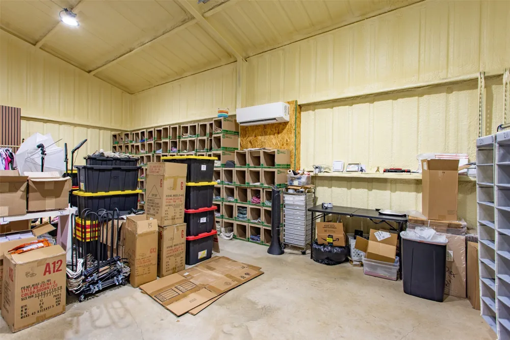 24 Dove Landing Valley View, TX 76272