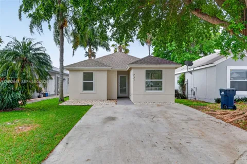 731 SW 10th St