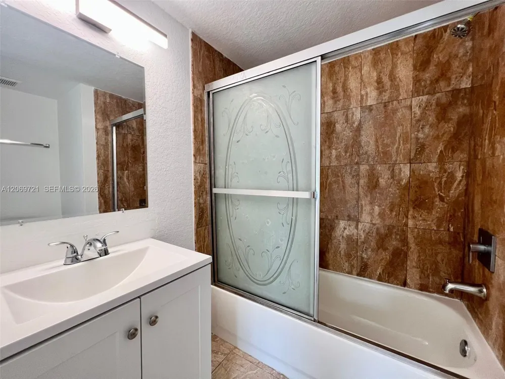 8460 NW 4th Ct #8460 Miami, FL 33150