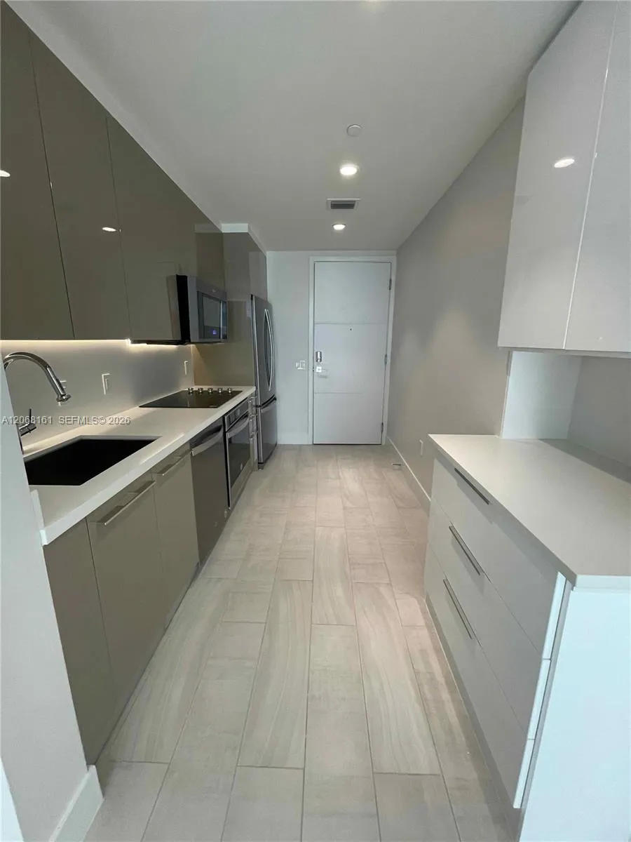 2000 Metropica Way #308 Sunrise, FL 33323