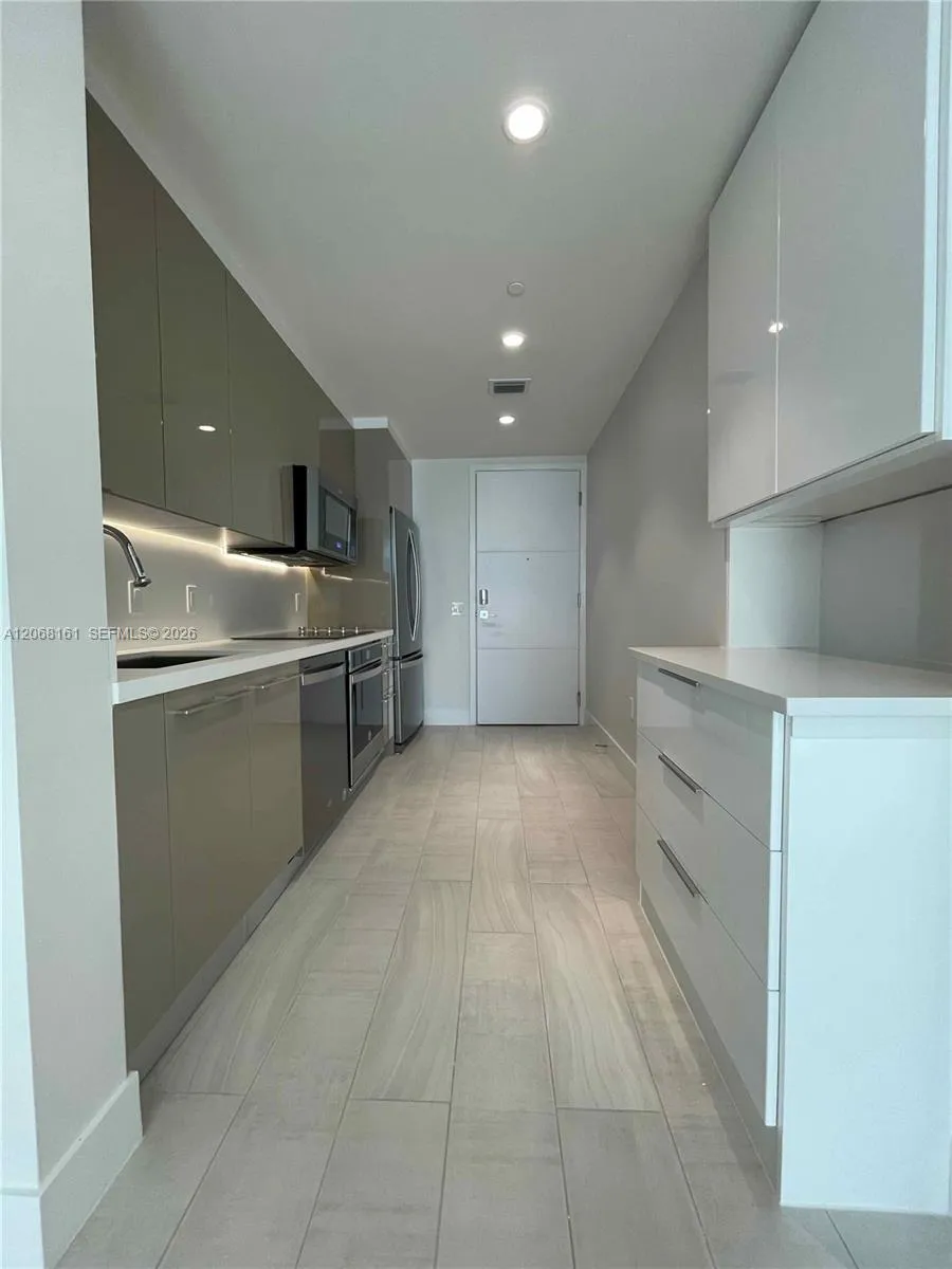 2000 Metropica Way #308 Sunrise, FL 33323