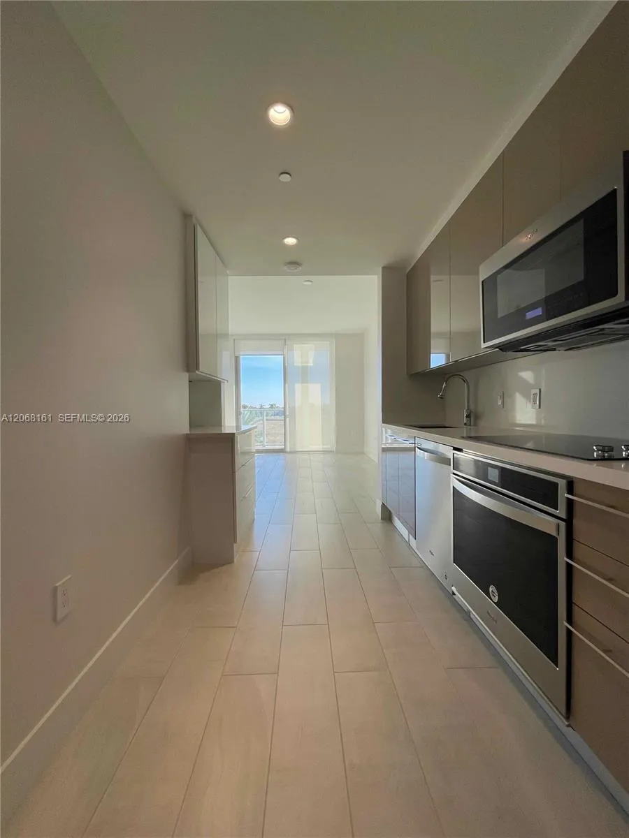 2000 Metropica Way #308 Sunrise, FL 33323