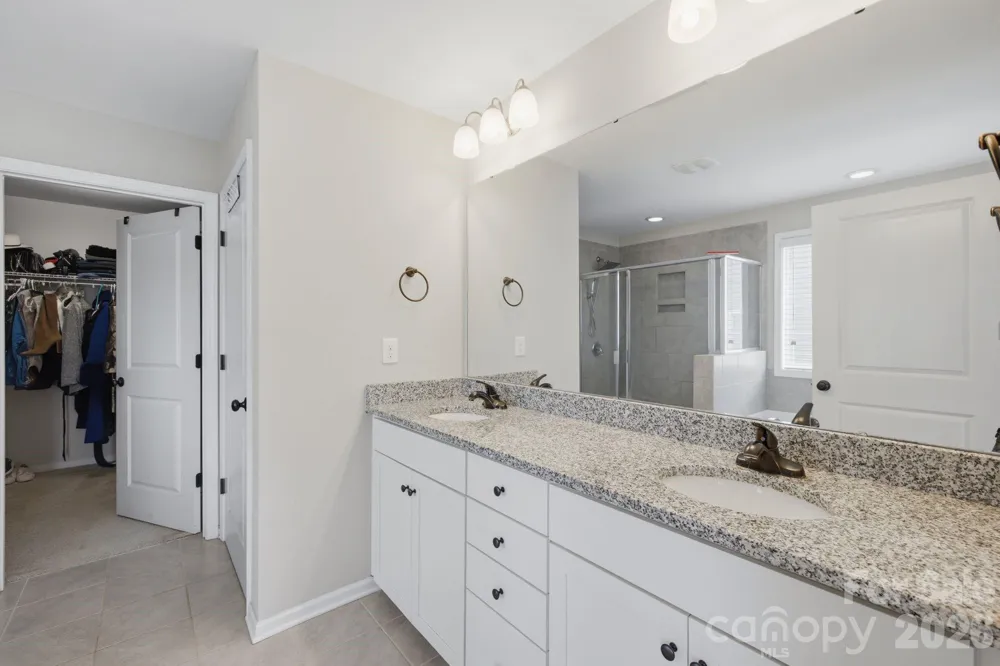 3830 Lake Breeze Drive Sherrills Ford, NC 28673