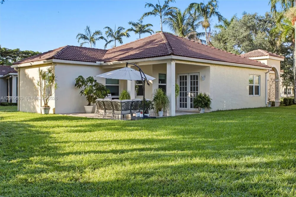 1514 Winterberry Ln Weston, FL 33327