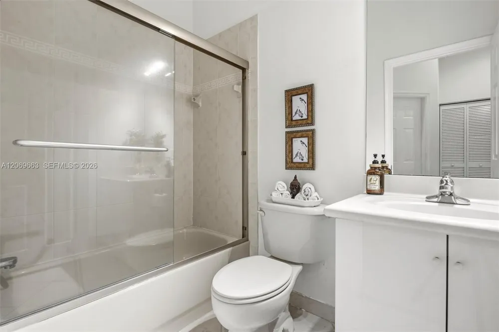 1514 Winterberry Ln Weston, FL 33327