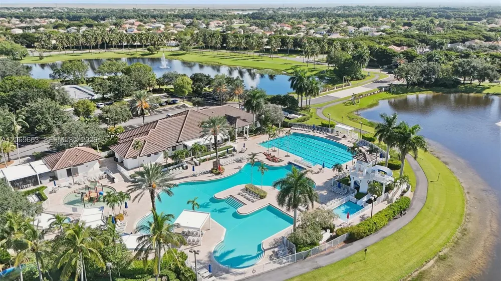 1514 Winterberry Ln Weston, FL 33327