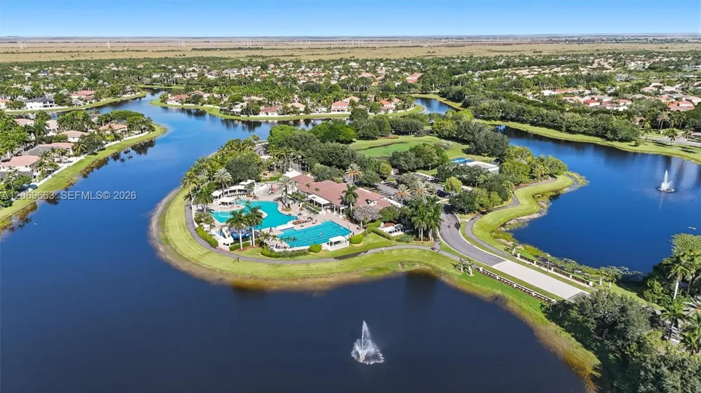 1514 Winterberry Ln Weston, FL 33327