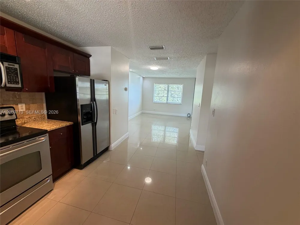432 Lakeside Dr #257 Margate, FL 33063