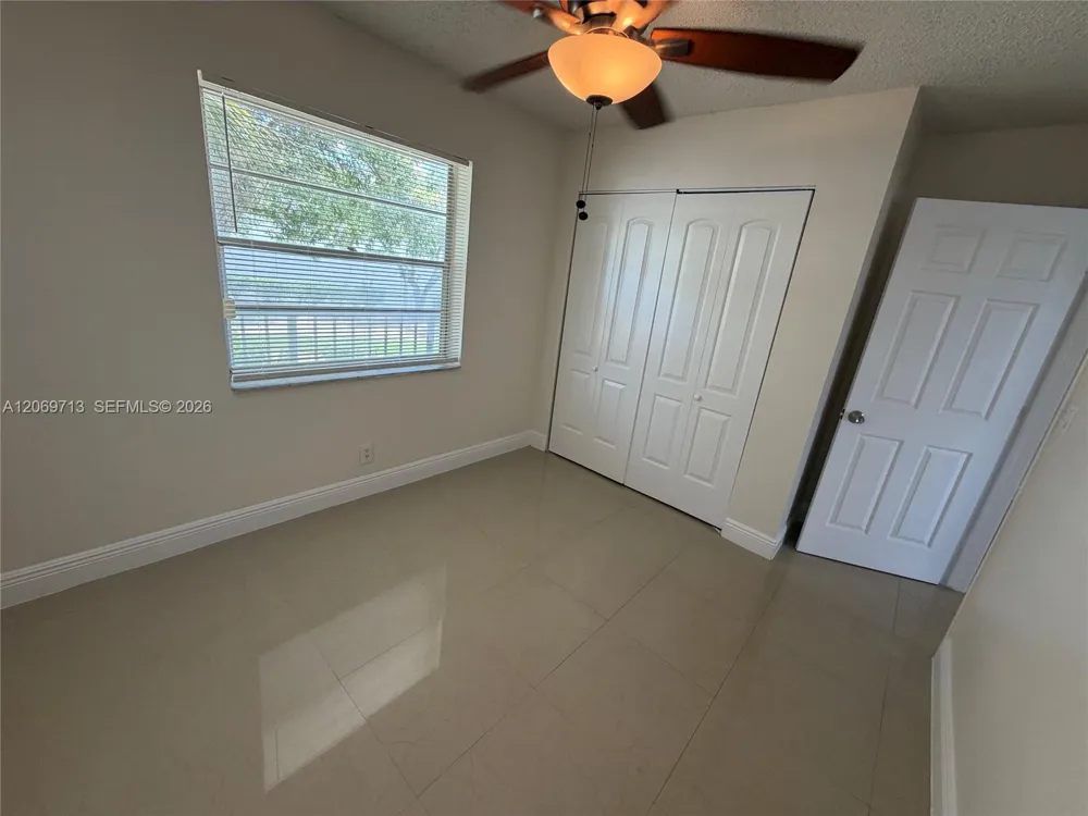 432 Lakeside Dr #257 Margate, FL 33063