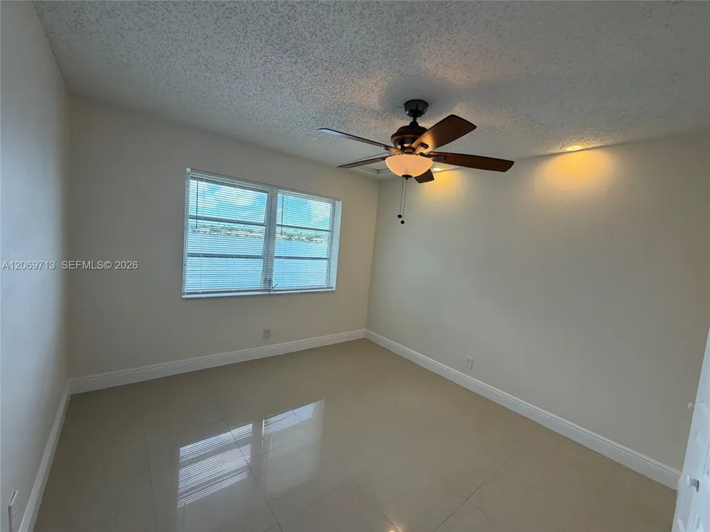 432 Lakeside Dr #257 Margate, FL 33063