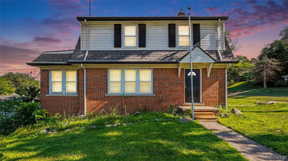 635 E Main Street Brighton City, MI 48116