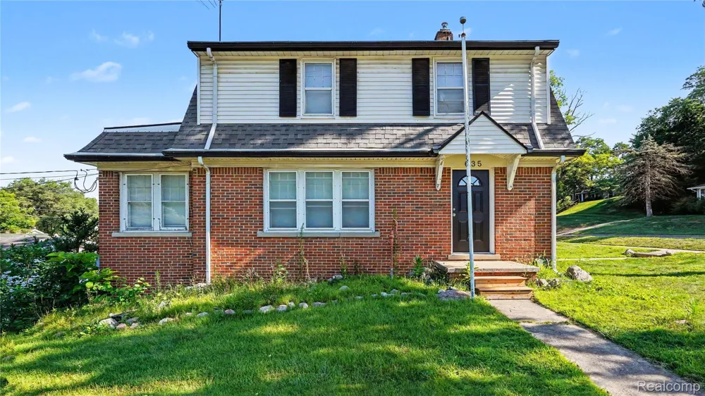635 E Main Street Brighton City, MI 48116