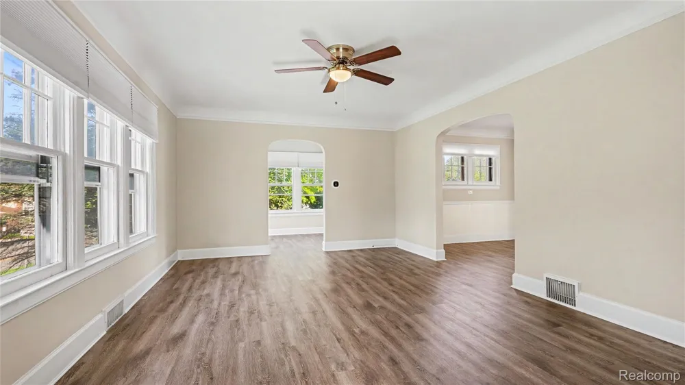 635 E Main Street Brighton City, MI 48116