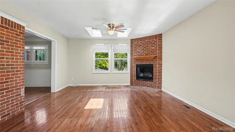 635 E Main Street Brighton City, MI 48116