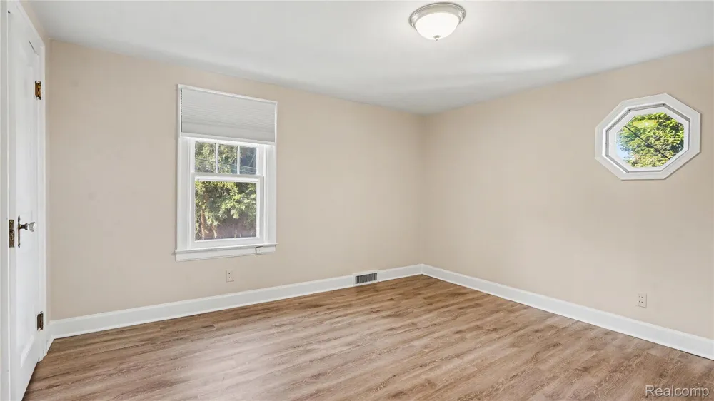 635 E Main Street Brighton City, MI 48116