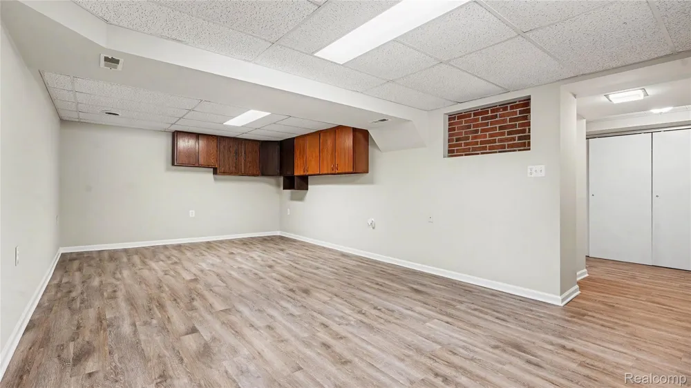 635 E Main Street Brighton City, MI 48116