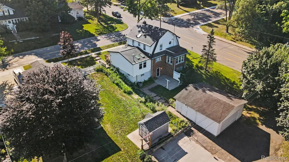 635 E Main Street Brighton City, MI 48116