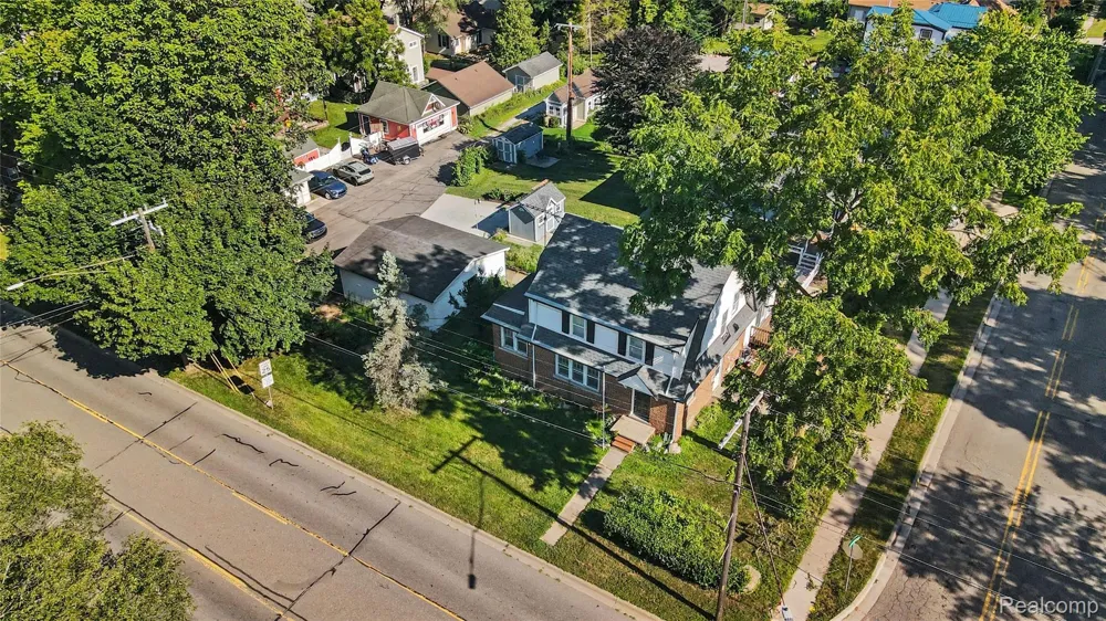 635 E Main Street Brighton City, MI 48116