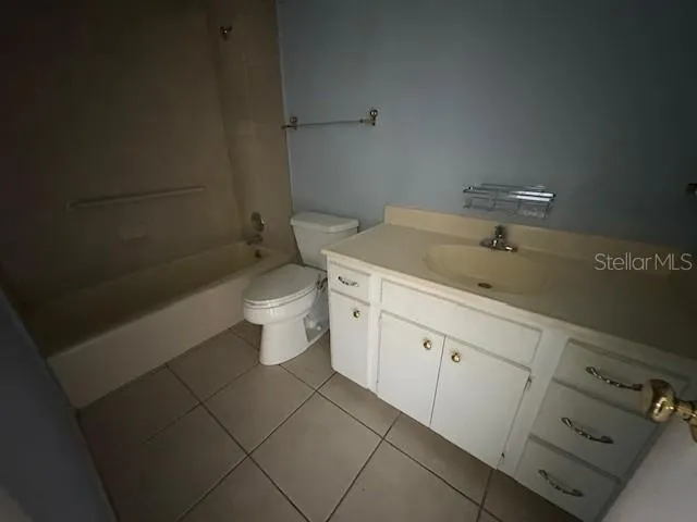4240 CHARING CROSS ROAD Sarasota, FL 34241