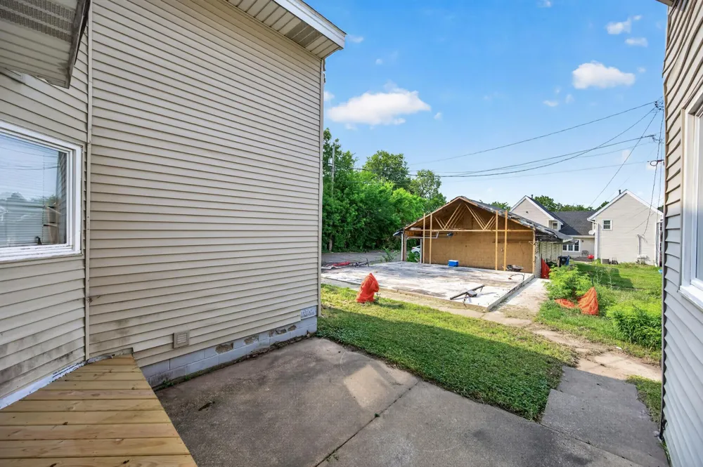 25 Stevens Street E Saint Paul, MN 55107