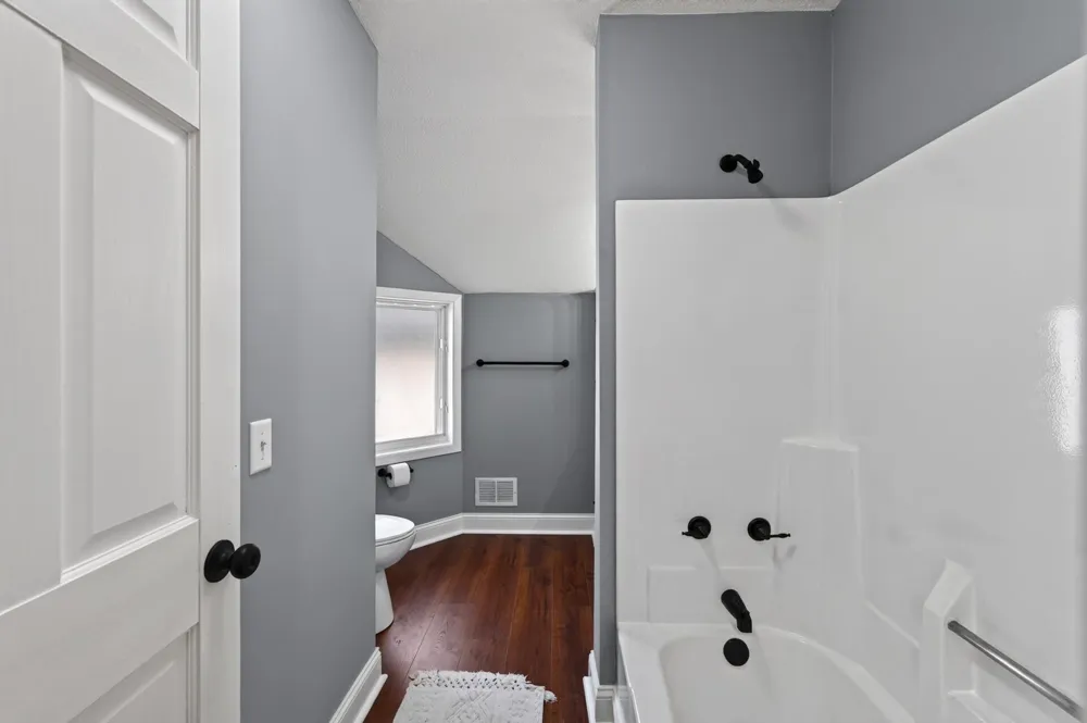 25 Stevens Street E Saint Paul, MN 55107