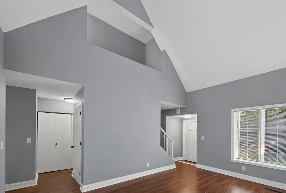 25 Stevens Street E Saint Paul, MN 55107