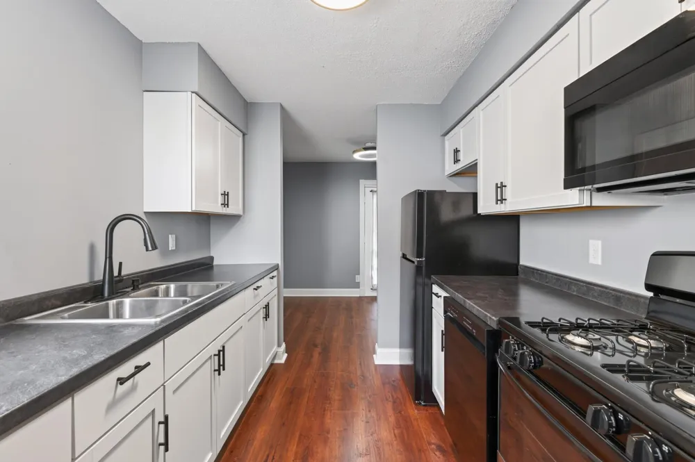 25 Stevens Street E Saint Paul, MN 55107