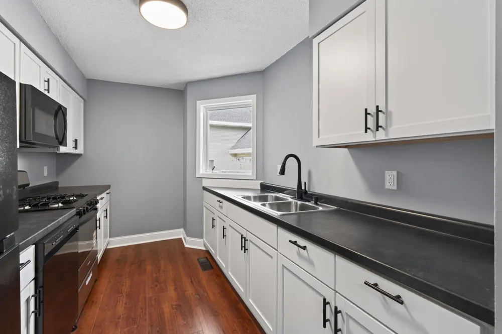 25 Stevens Street E Saint Paul, MN 55107