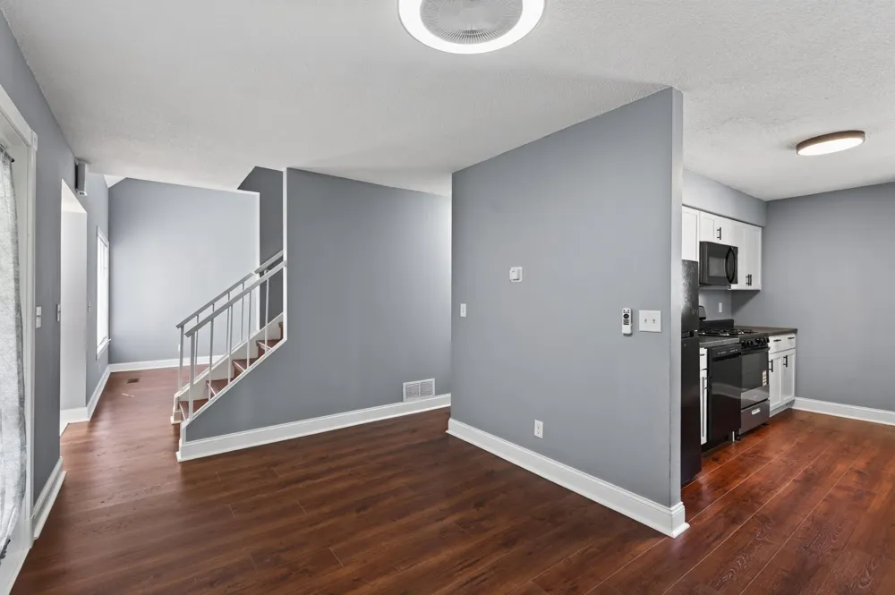 25 Stevens Street E Saint Paul, MN 55107