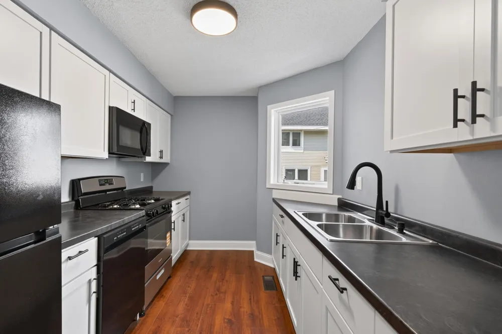 25 Stevens Street E Saint Paul, MN 55107