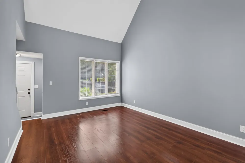 25 Stevens Street E Saint Paul, MN 55107