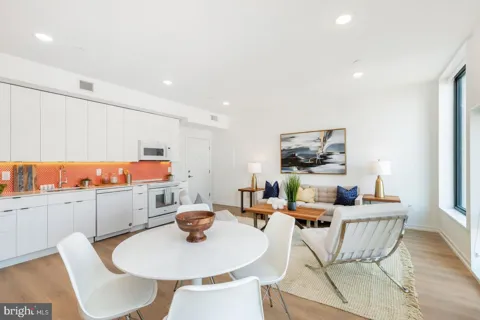 1141 FRONT STREET #203