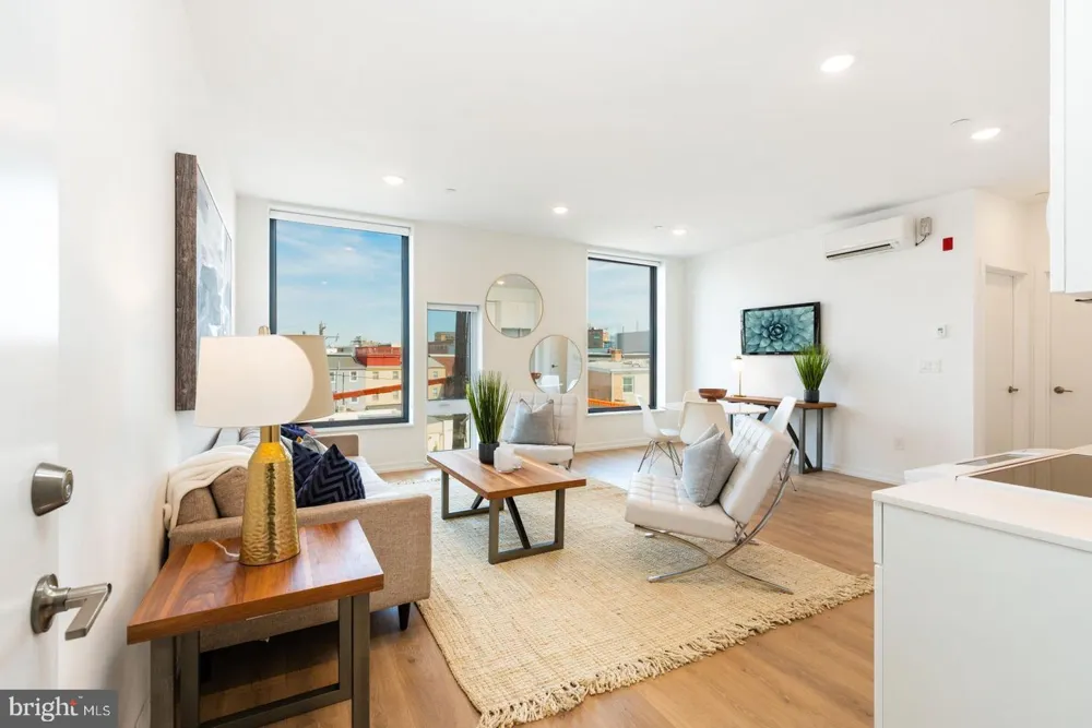 1141 FRONT STREET #203 Philadelphia, PA 19123