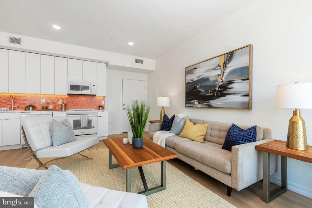 1141 FRONT STREET #203 Philadelphia, PA 19123