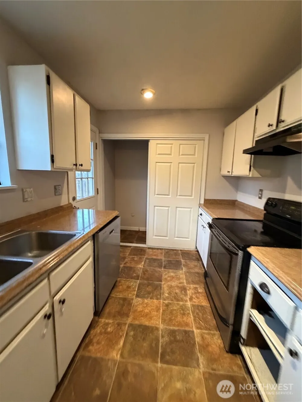 412 S Washington Goldendale, WA 98620