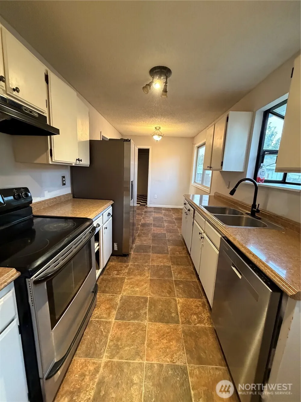 412 S Washington Goldendale, WA 98620