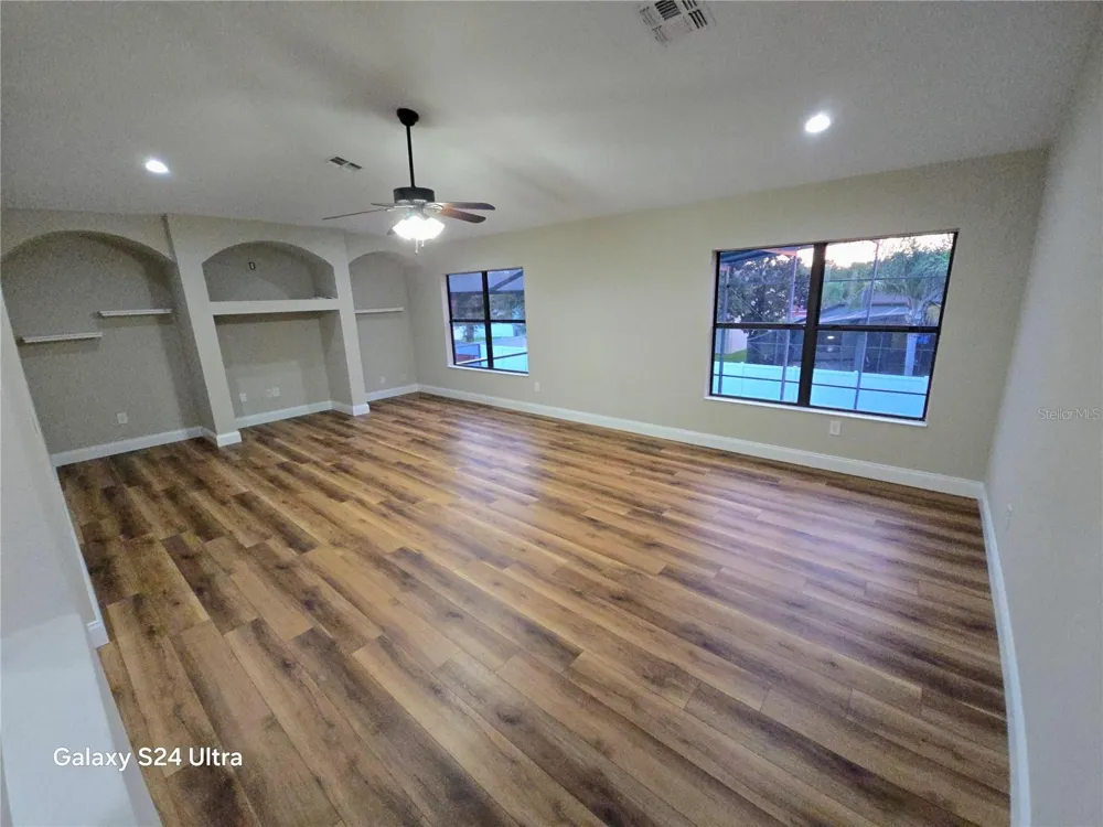 473 OAK LANDING BOULEVARD Mulberry, FL 33860