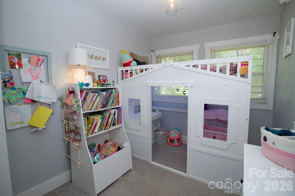 36 Clarendon Road Asheville, NC 28806