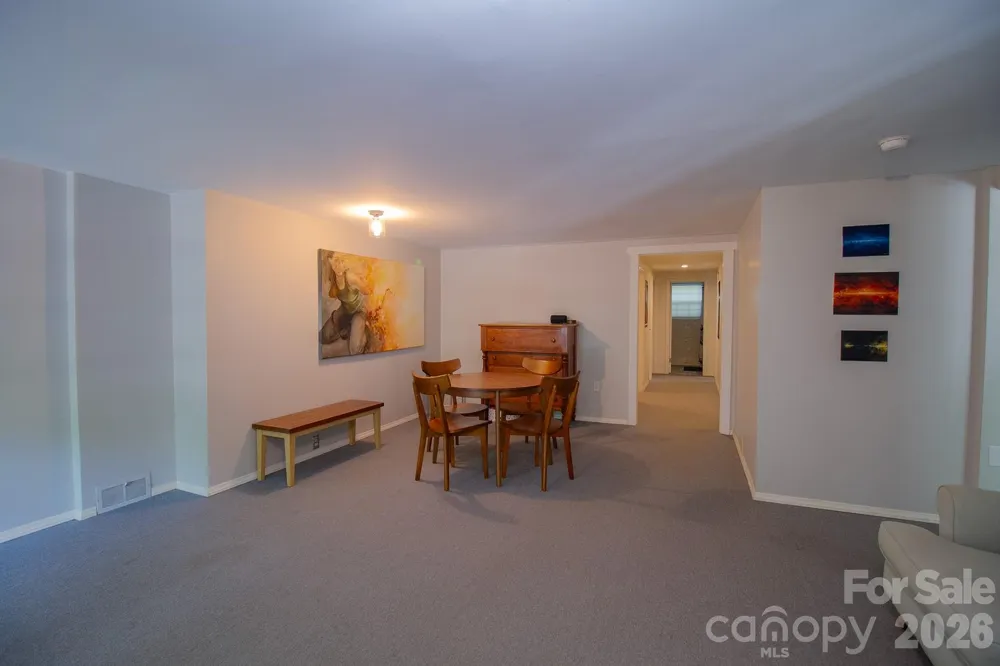 36 Clarendon Road Asheville, NC 28806