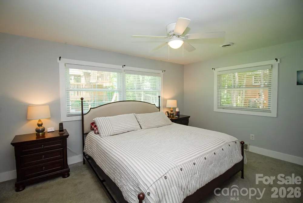 36 Clarendon Road Asheville, NC 28806