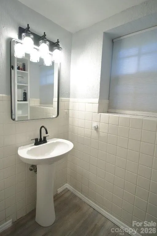 36 Clarendon Road Asheville, NC 28806