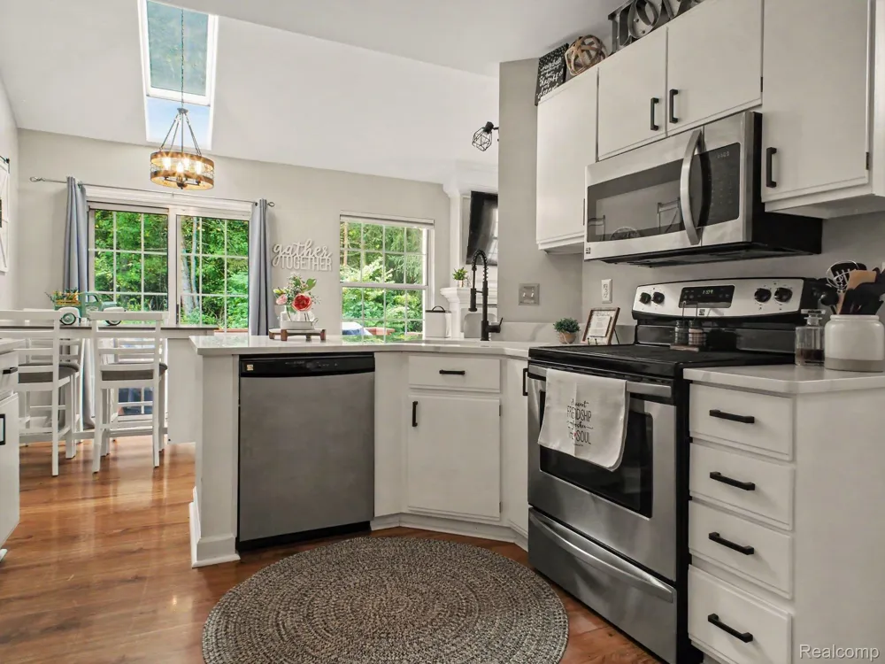 896 Whisperwood Trail Fenton City, MI 48430