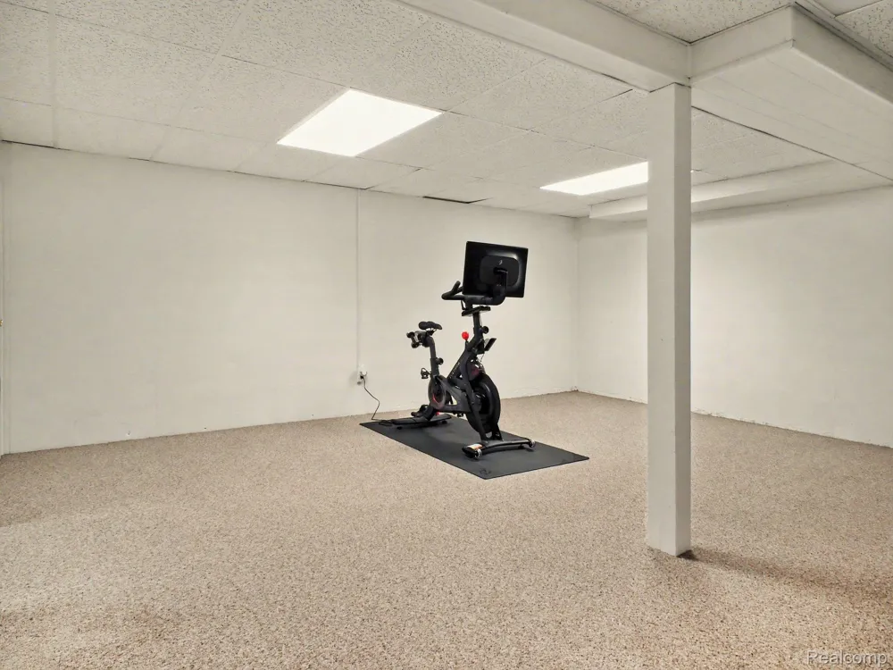 896 Whisperwood Trail Fenton City, MI 48430