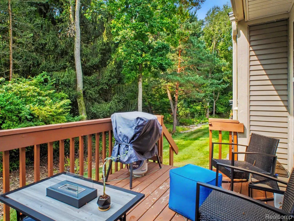 896 Whisperwood Trail Fenton City, MI 48430