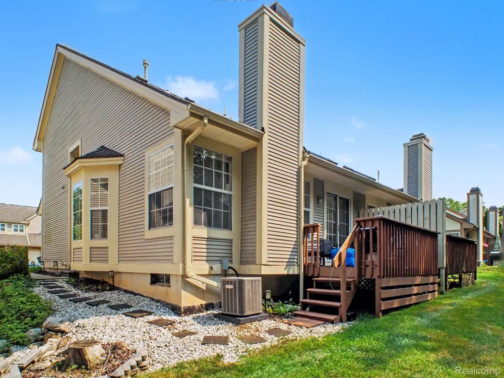 896 Whisperwood Trail Fenton City, MI 48430