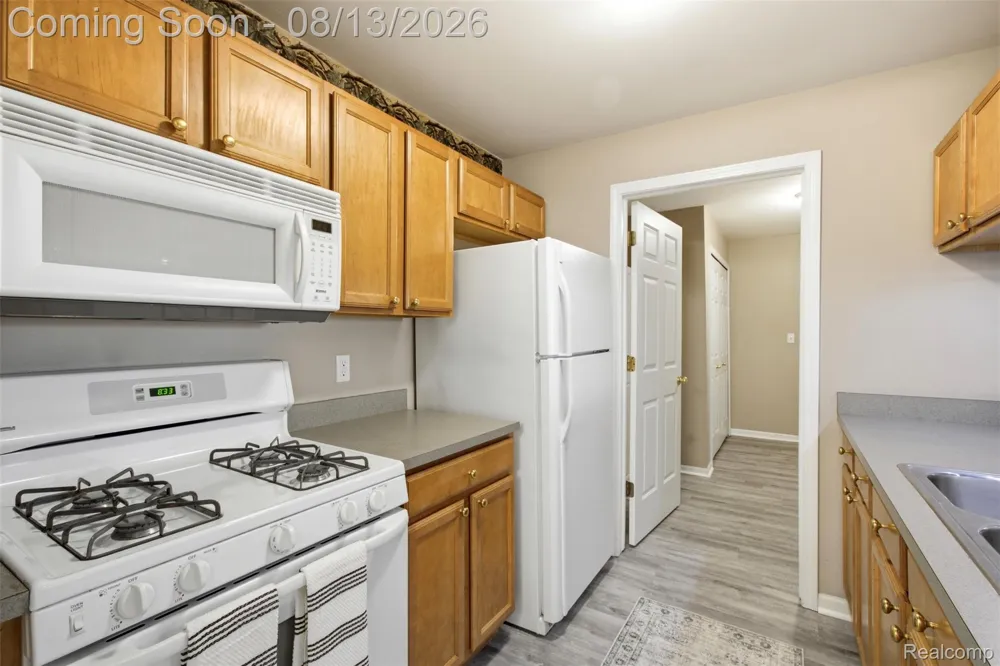 20656 Dunham Rd Road #18 Clinton Charter Township, MI 48038