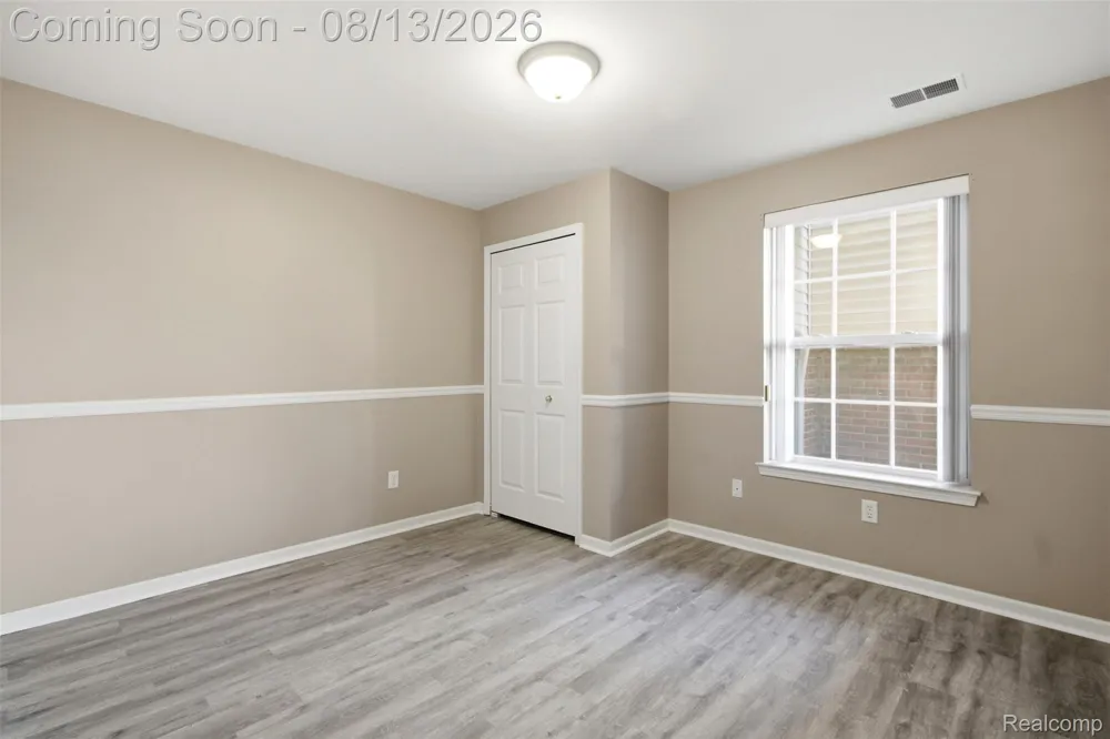 20656 Dunham Rd Road #18 Clinton Charter Township, MI 48038