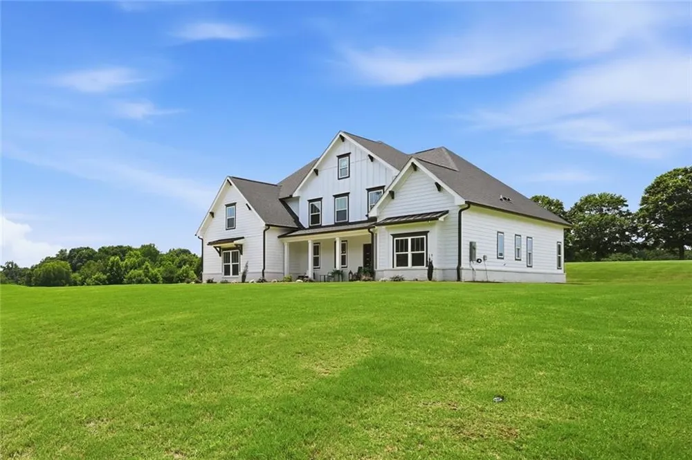 2049 Chestnut Oak Trail Commerce, GA 30530