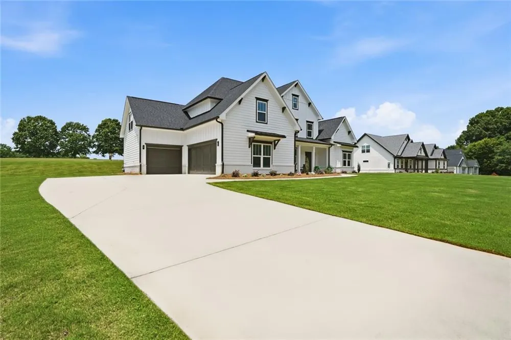 2049 Chestnut Oak Trail Commerce, GA 30530